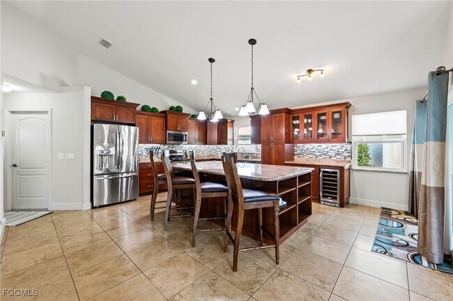 Building Photo - 1250 Silverstrand Dr