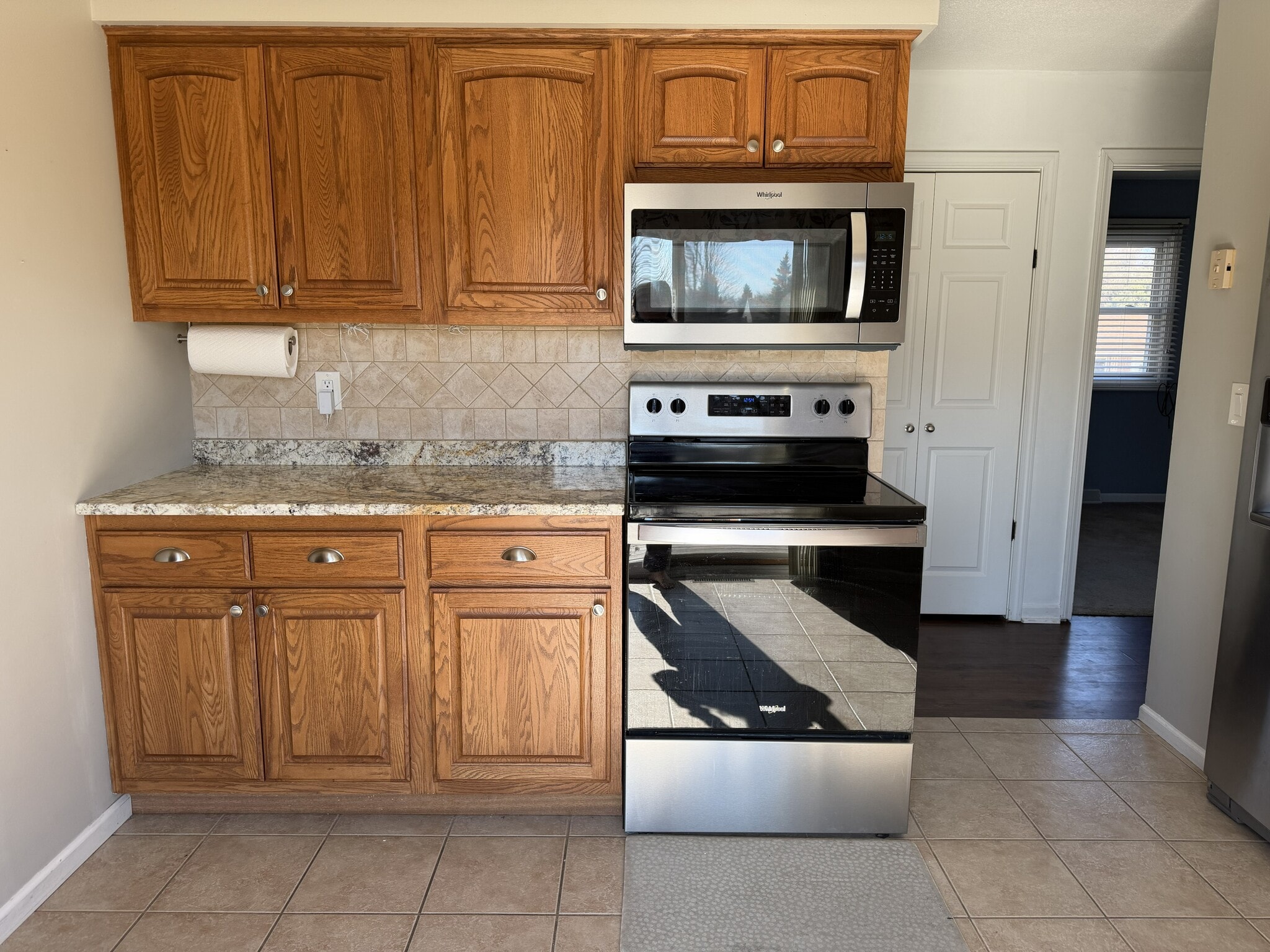 Kitchen with lots of counter space - 3309 Winston Dr