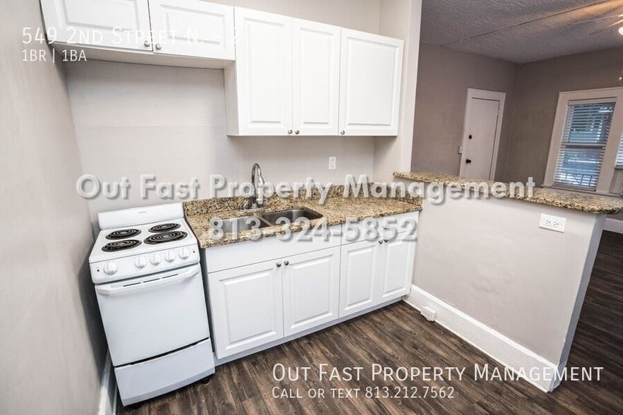 Building Photo - 549 2nd St N