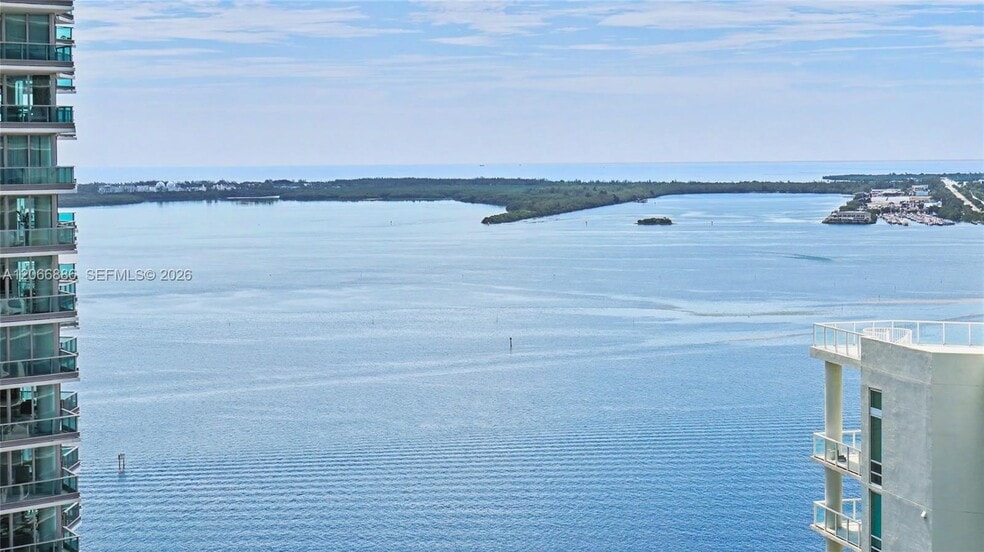 Building Photo - 1300 Brickell Bay Dr