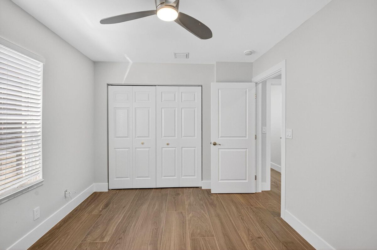 Building Photo - 7306 Spinnaker Bay Dr