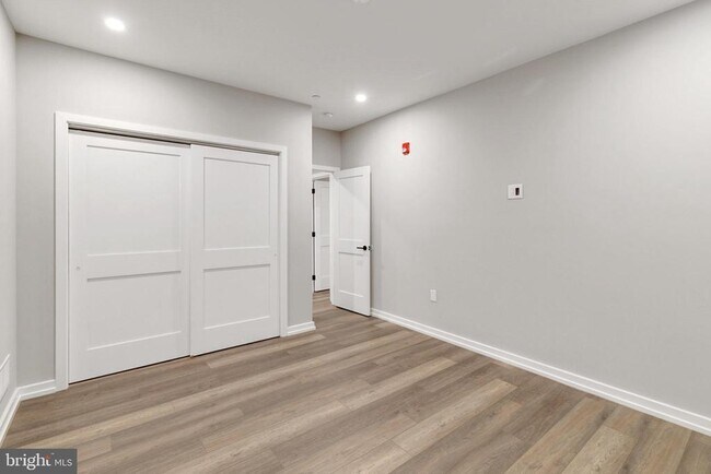 Building Photo - 752 S 16th St