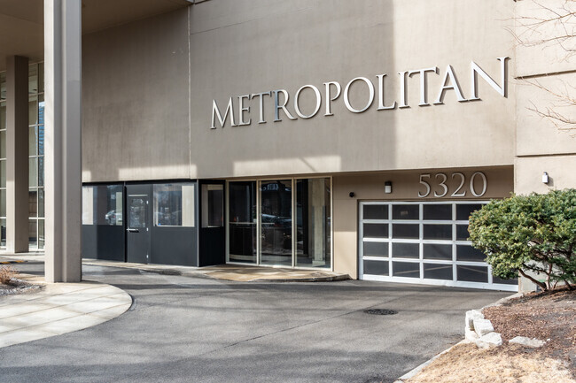 Entry - Metropolitan
