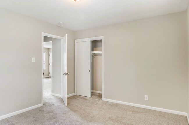 Building Photo - 240 W Newhall Ave