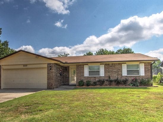 Primary Photo - Updated 3 Bed 1 Bath House