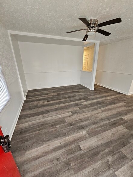 Building Photo - 9137 Hibben Ave