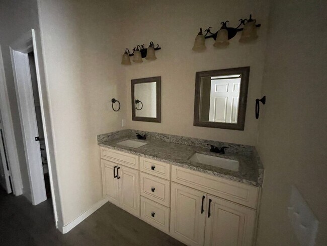 Building Photo - NEW BUILD Durant 4 bed 2 Bath 1 story sing...