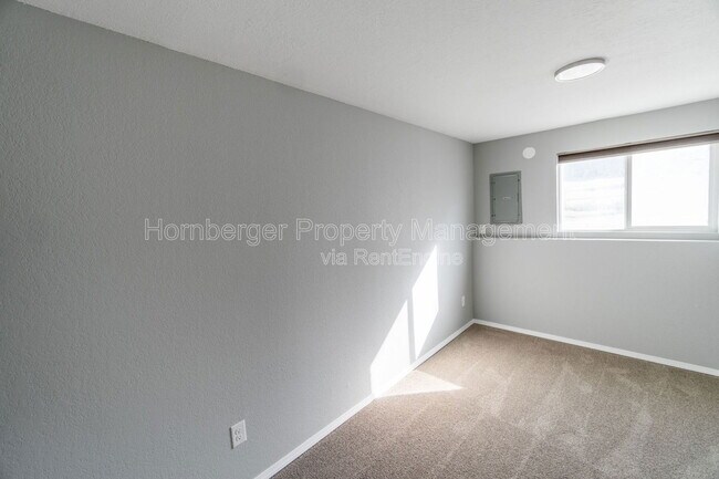 Building Photo - 15202 E 8th Ave