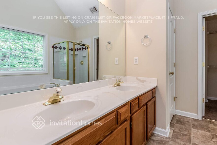Building Photo - 6810 Waters Edge Dr
