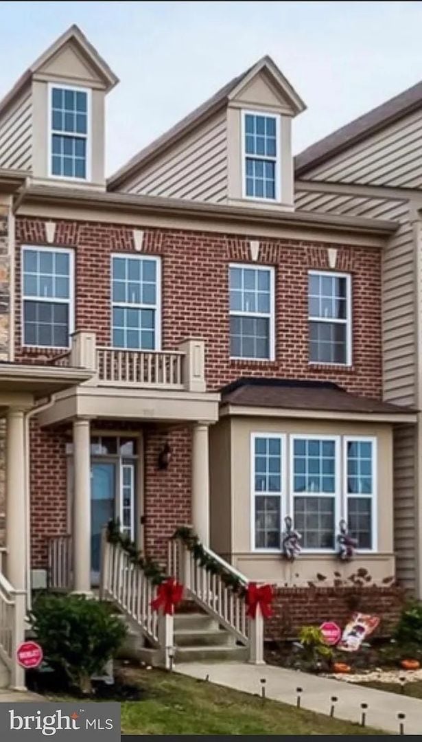 Building Photo - Fully Furnished Rental In Bayberry!