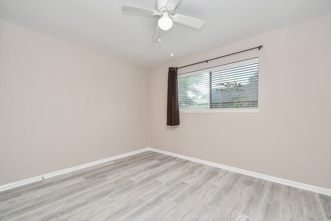 Building Photo - 12939 Westmere Dr