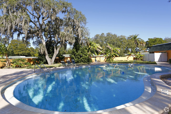 Building Photo - Fountain Palms