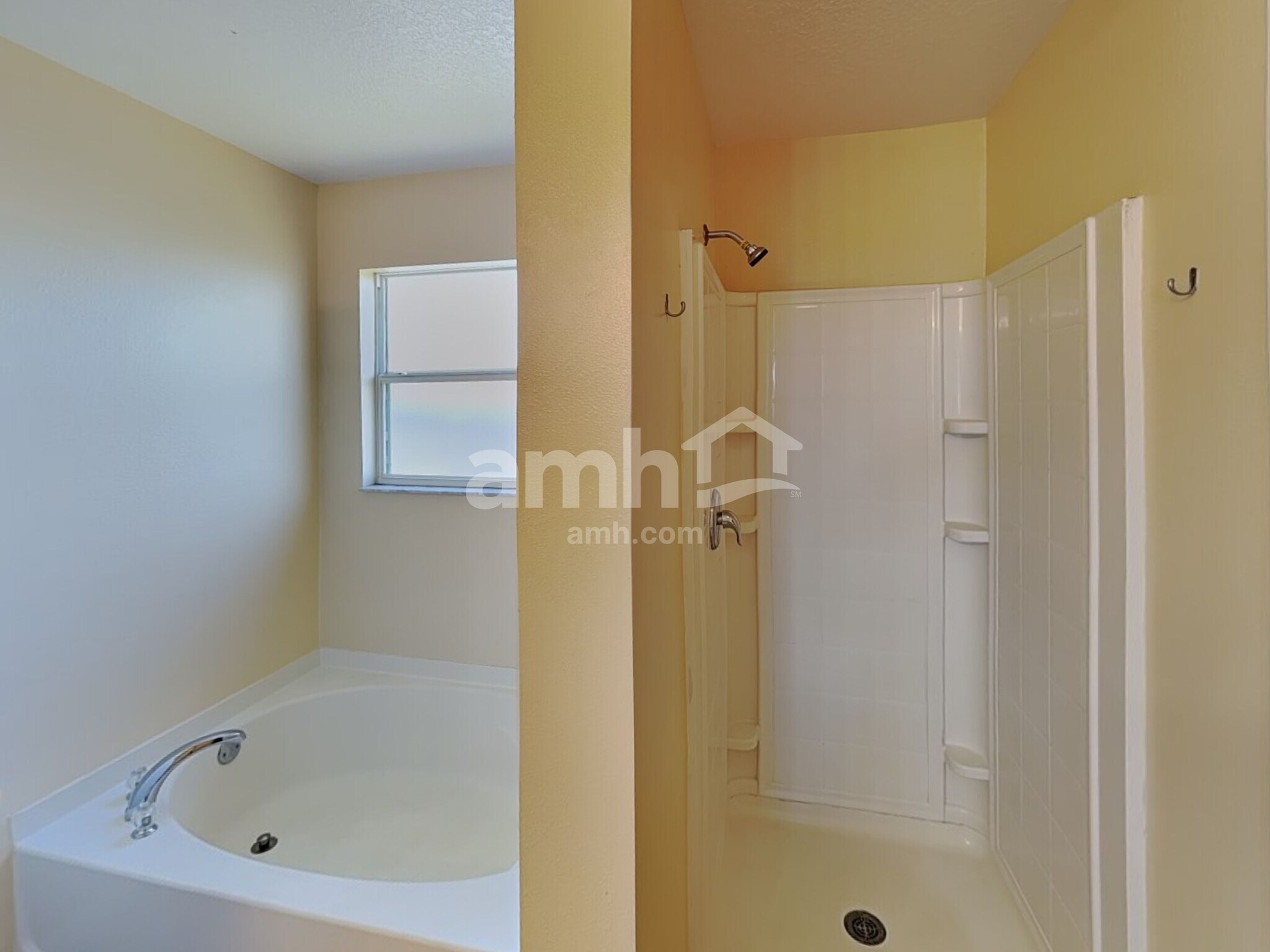 Building Photo - 357 Sky Valley St