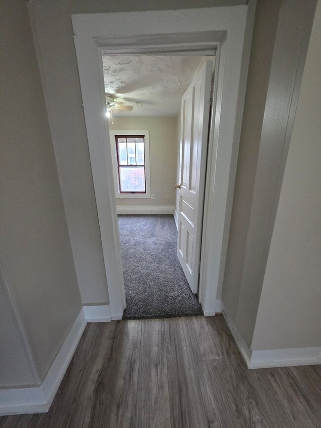 Building Photo - Charming 1 Bedroom Home – Fresh Updates! | $700/Month