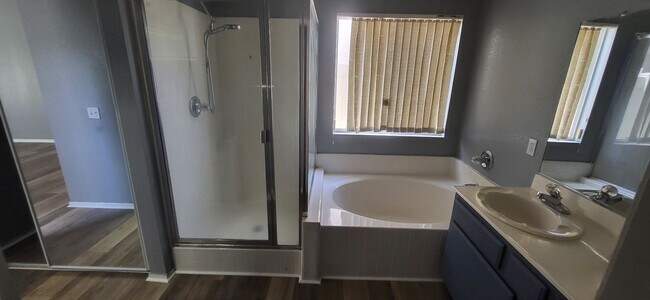 Building Photo - Single Story Ranch Style 3 Bedroom/2 Bath ...