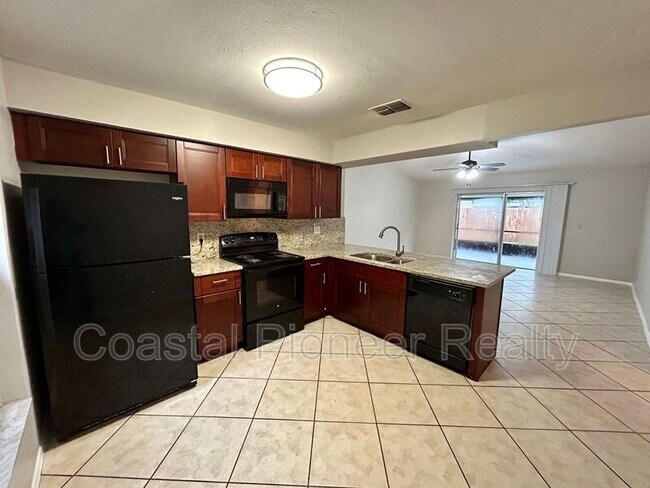 Building Photo - 1042 Axlewood Cir