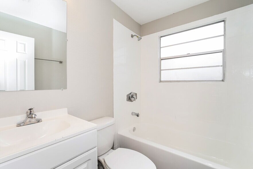 Building Photo - 2227 Mc Carty Dr