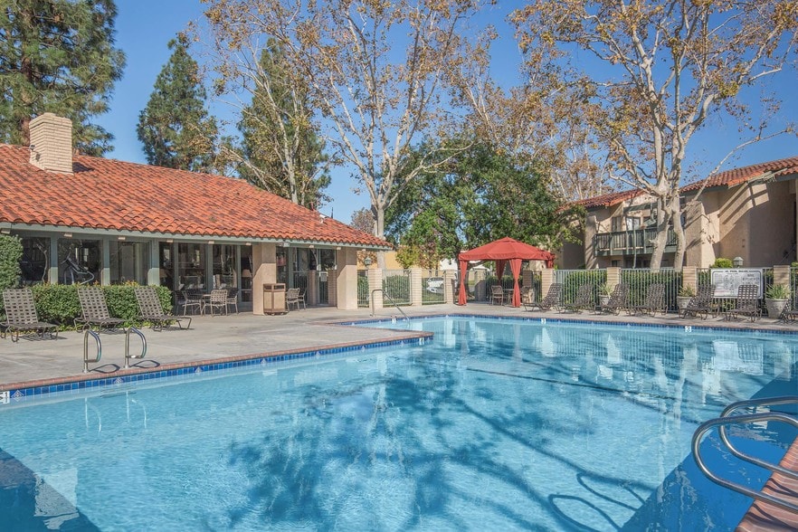 Primary Photo - McComber Creek Apartment Homes