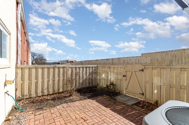 Building Photo - 3822 Keller Ave