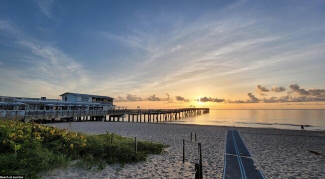 Building Photo - 1009 S Federal Hwy