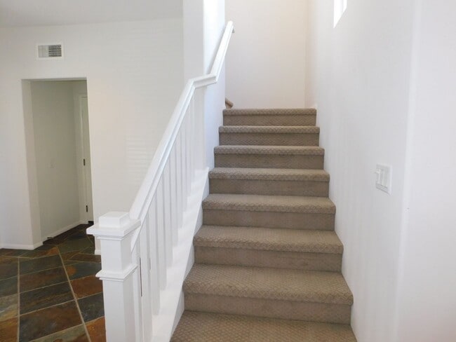 Building Photo - Beautiful detached home in Quail Hill. 2 M...