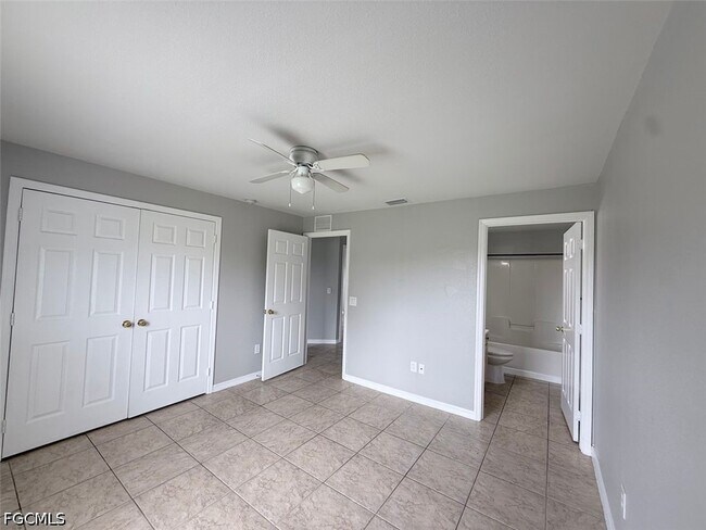 Building Photo - 208 Hightower Ave S
