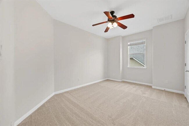 Building Photo - 703 S Frontier Ln