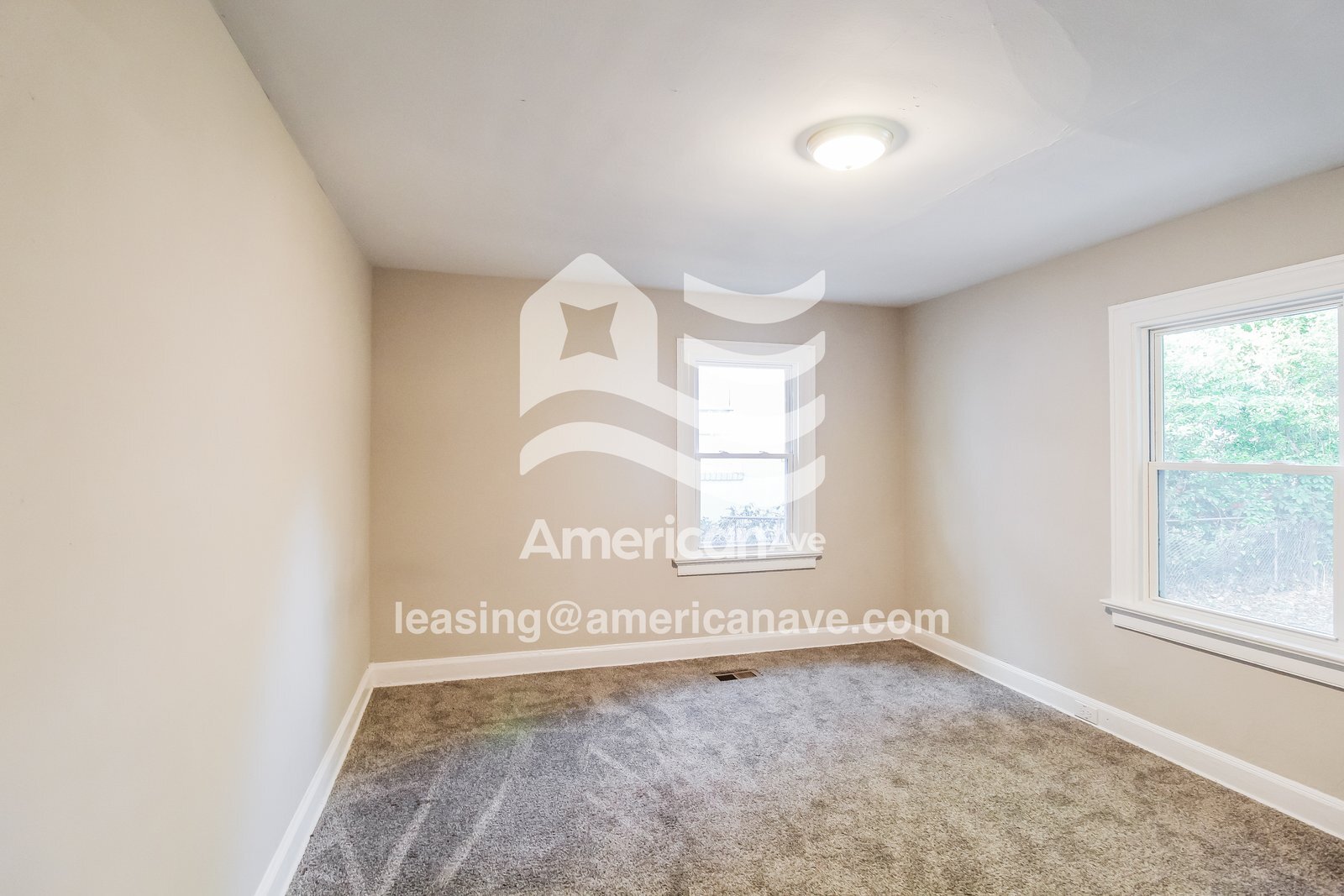 Building Photo - 1605 11th Ave
