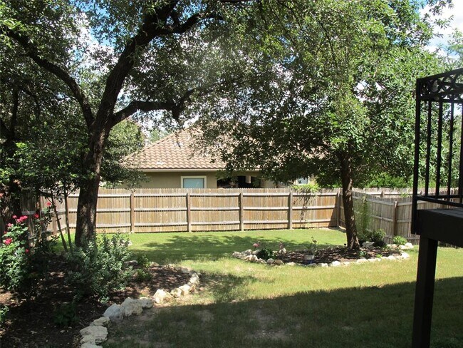 Building Photo - 509 S Meadowlark St