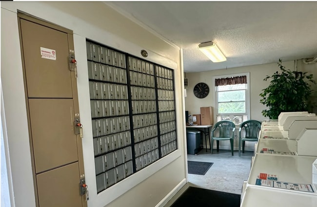 Building Photo - 93 Henry Law Ave