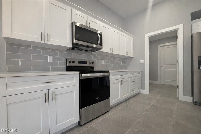 Building Photo - 3545 NW 41st Ave