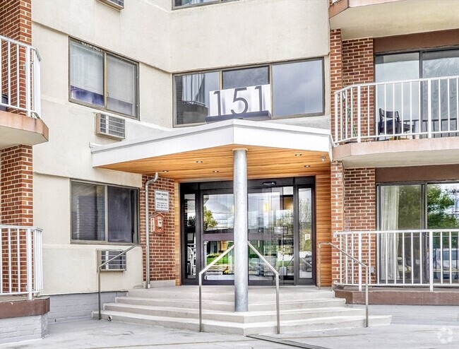 Building Photo - 150 Coolidge Ave