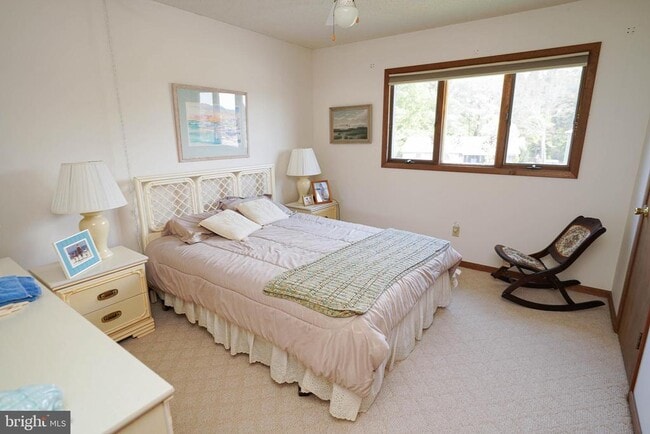Building Photo - 39028 Bayview W