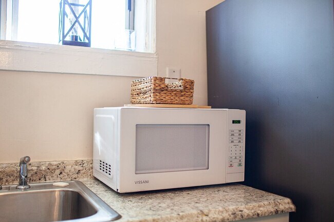 Building Photo - 161 Calhoun Rd