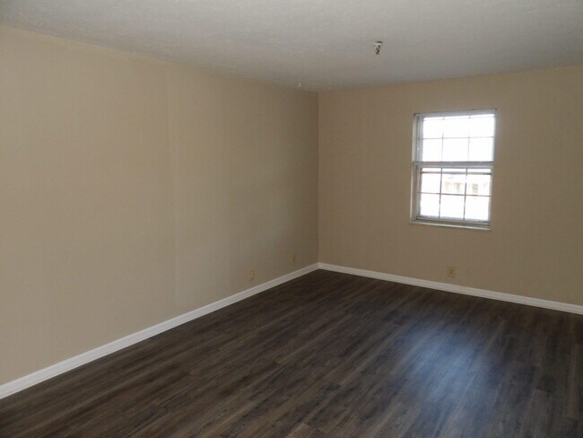 Building Photo - 434 Harrodswood Rd