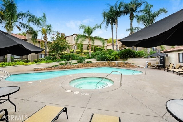 Building Photo - 1265 Kendall Dr