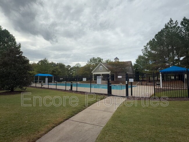 Building Photo - 1200 Grace Point Rd