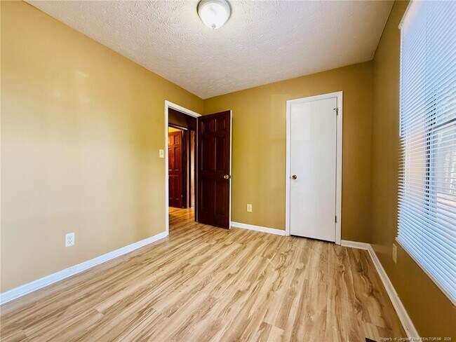 Building Photo - 210 Tiverton St