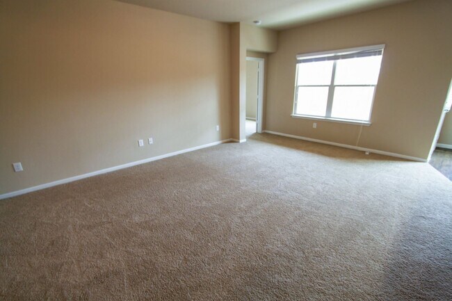 Building Photo - Charming 3-bedroom, 2-bath home in Briarcreek
