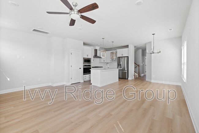 Building Photo - 2538 Lydia Ave