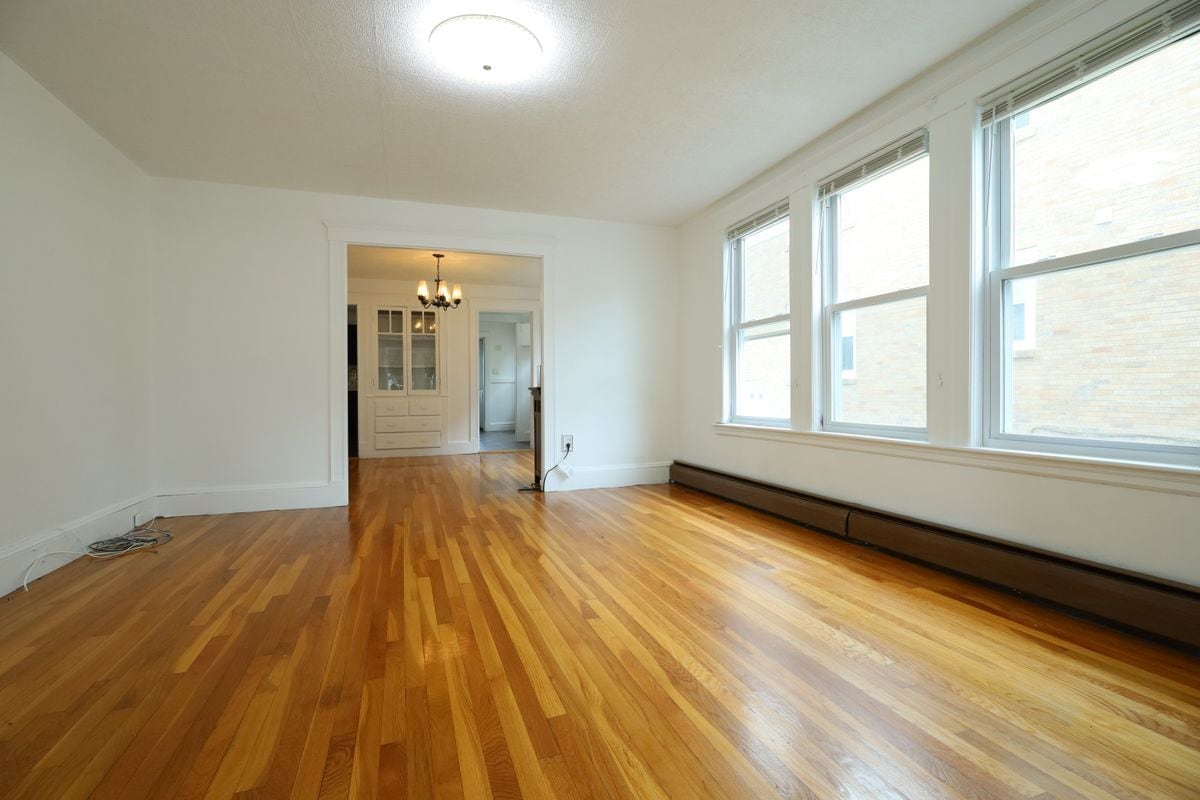Building Photo - 98 Woodside Ave