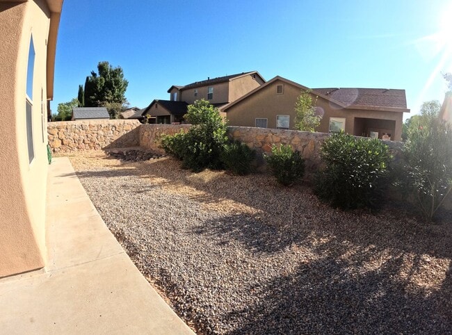 Building Photo - 7518 Sierra Bella Pl