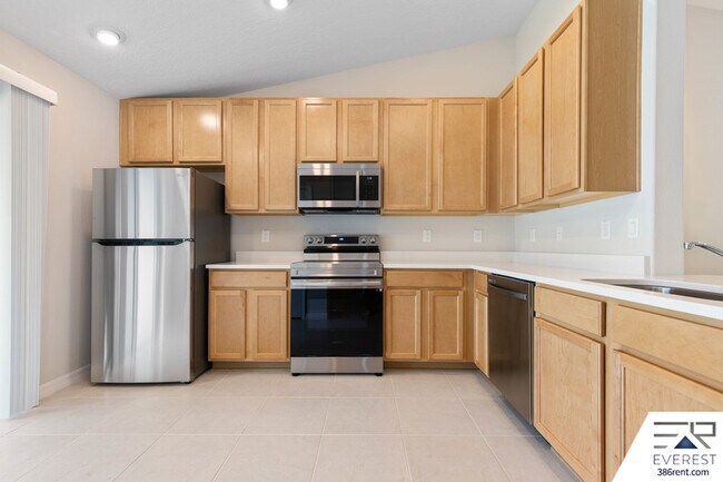 Building Photo - 16 Unimay Ct