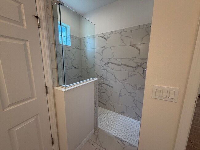 Building Photo - 8191 Mosaic Ln