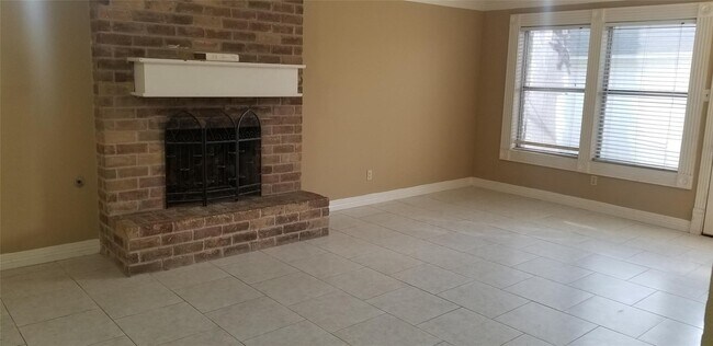 Building Photo - 1512 McDugald Rd