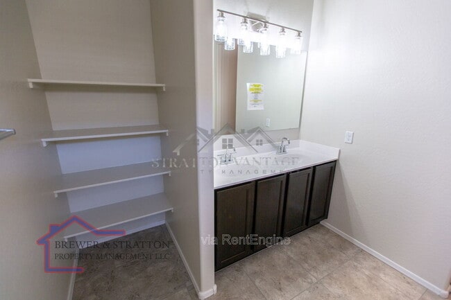 Building Photo - 44498 W Palo Aliso Way