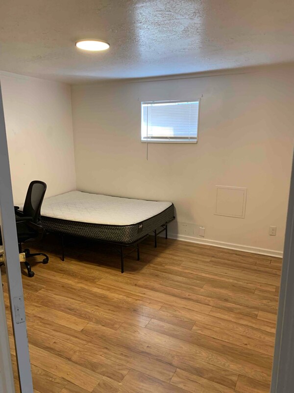 Building Photo - 245 E 300 N