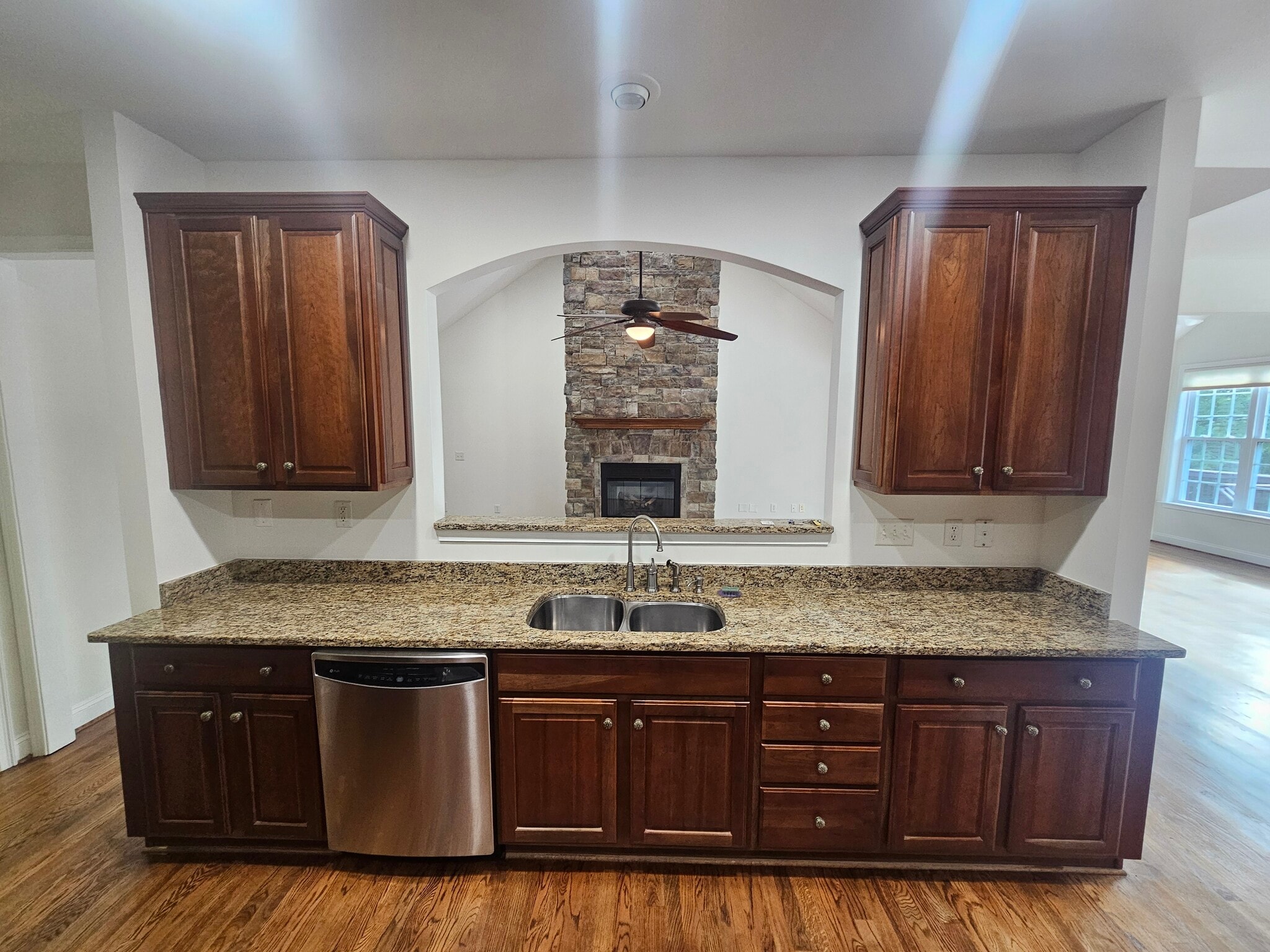 Building Photo - 212 Medford Dr