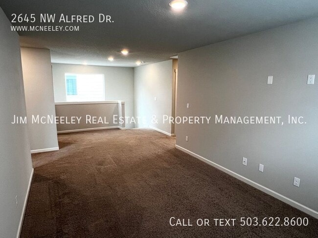 Building Photo - 2645 Alfred Dr