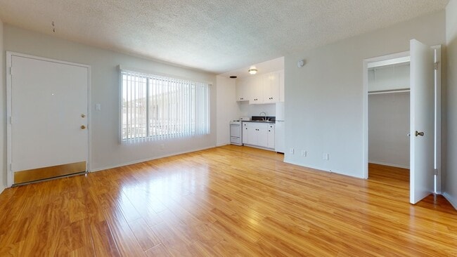 Primary Photo - 1311 Venice Blvd.